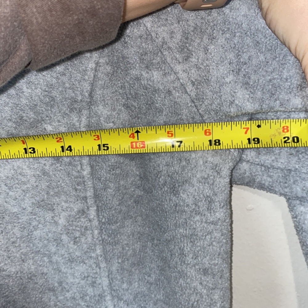 🐚Grey Columbia zip up! - Picture 8 of 8